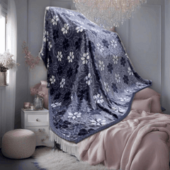 Flower Printed Design Fleece Blanket – Modern and Cozy