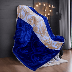 Classic Checkered Fleece Blanket – Stylish & Warm