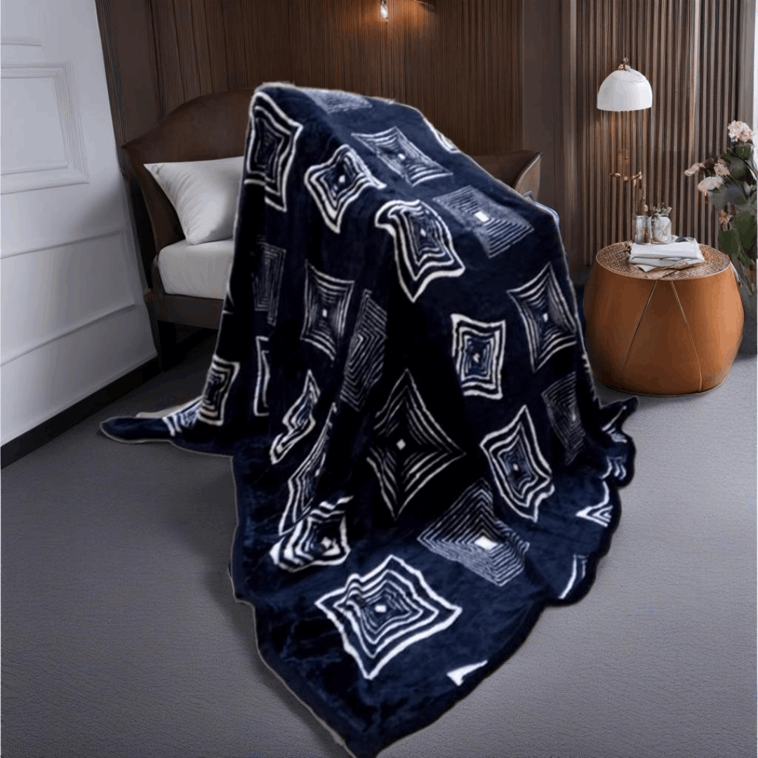 Floral Print Fleece Blanket – Soft & Cozy for Any Room