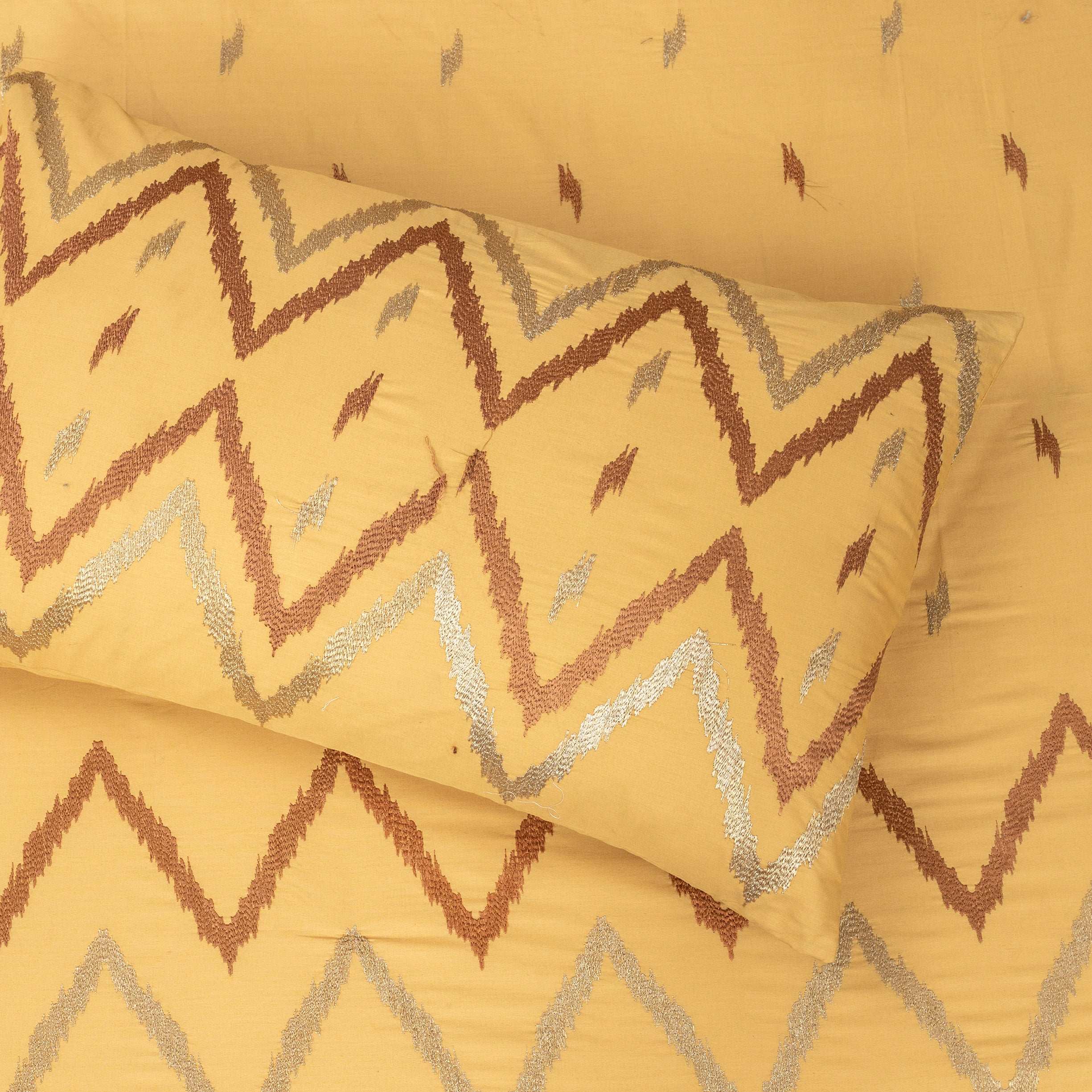 King Size Embroidered Cotton Bed Sheet with 4 Pillow Covers