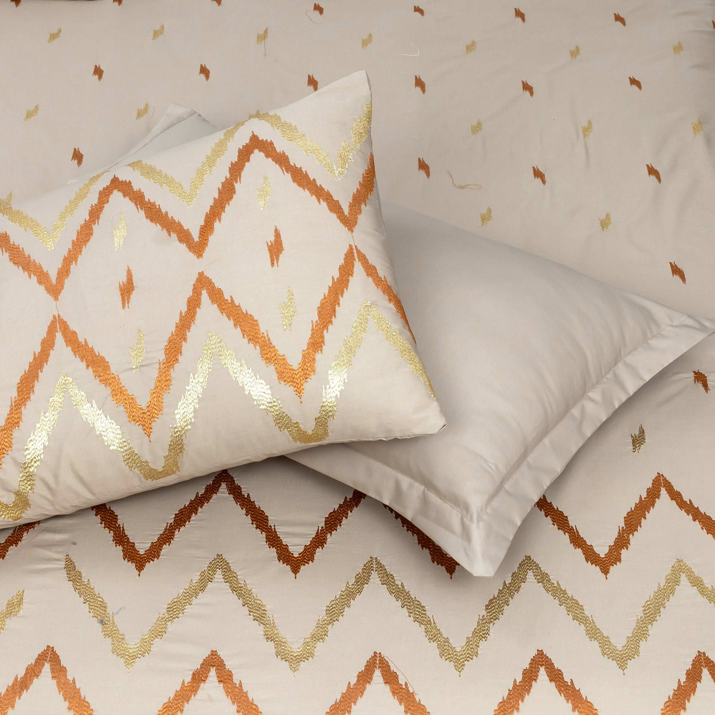 King Size Cotton Bed Sheet with Designer Embroidery and 4 Pillow Covers