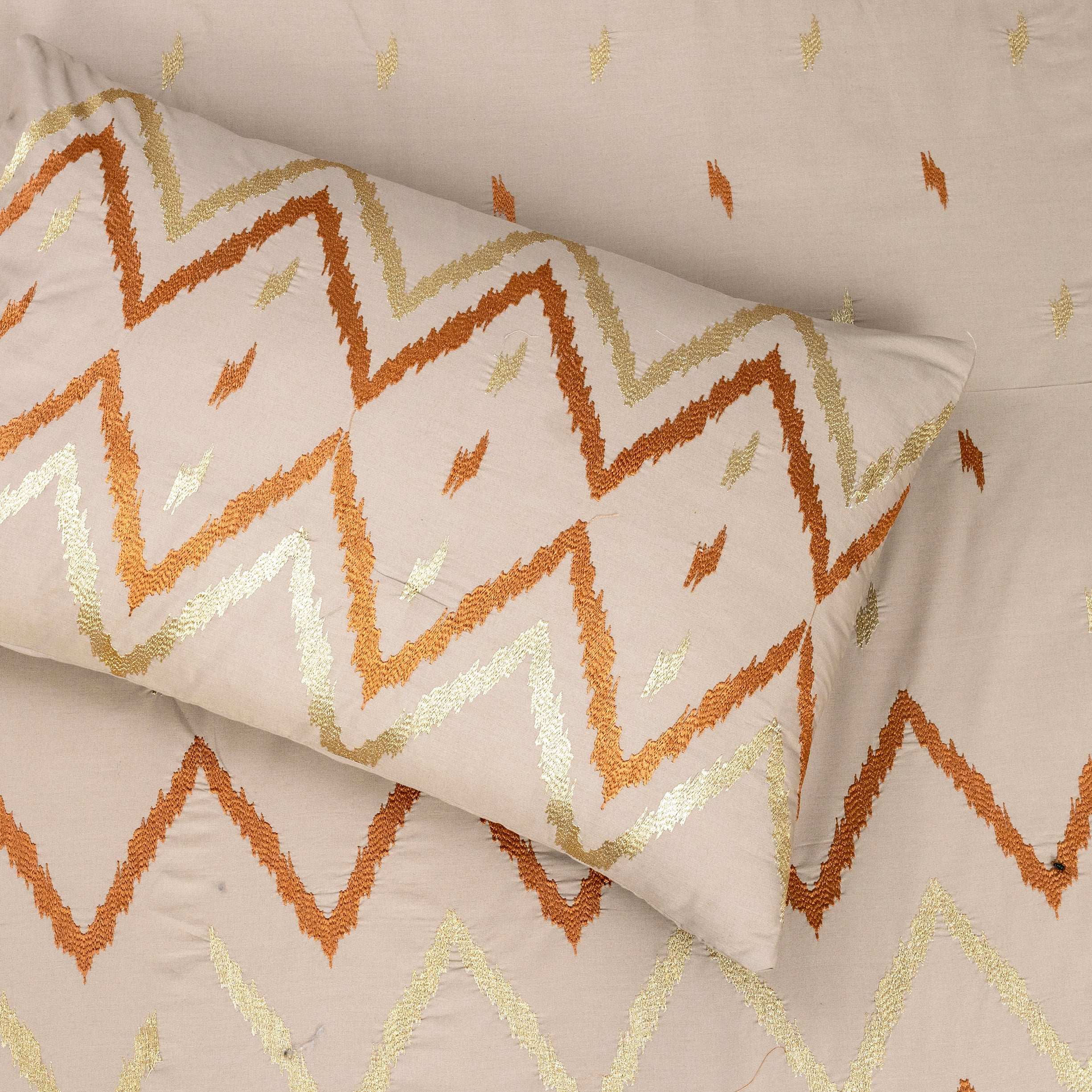 King Size Cotton Bed Sheet with Designer Embroidery and 4 Pillow Covers