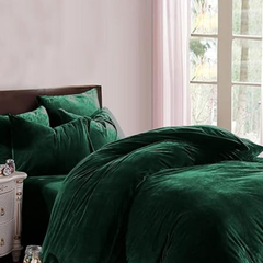 Velvet King Size Bedding Set – Super Soft & Warm 6-Piece Set Dark Green